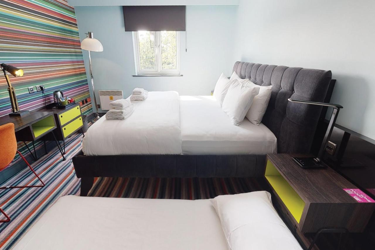 Village Hotel Nottingham Beeston  Bagian luar foto