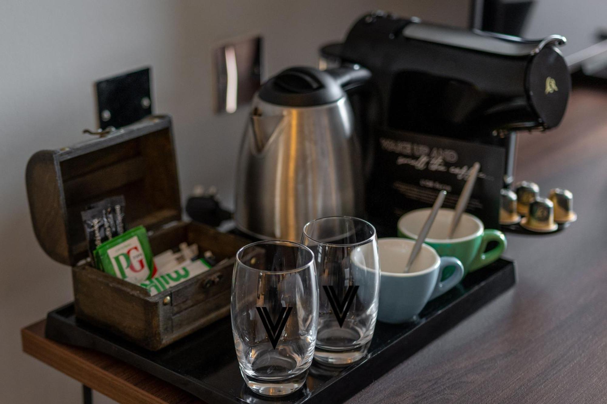 Village Hotel Nottingham Beeston  Bagian luar foto