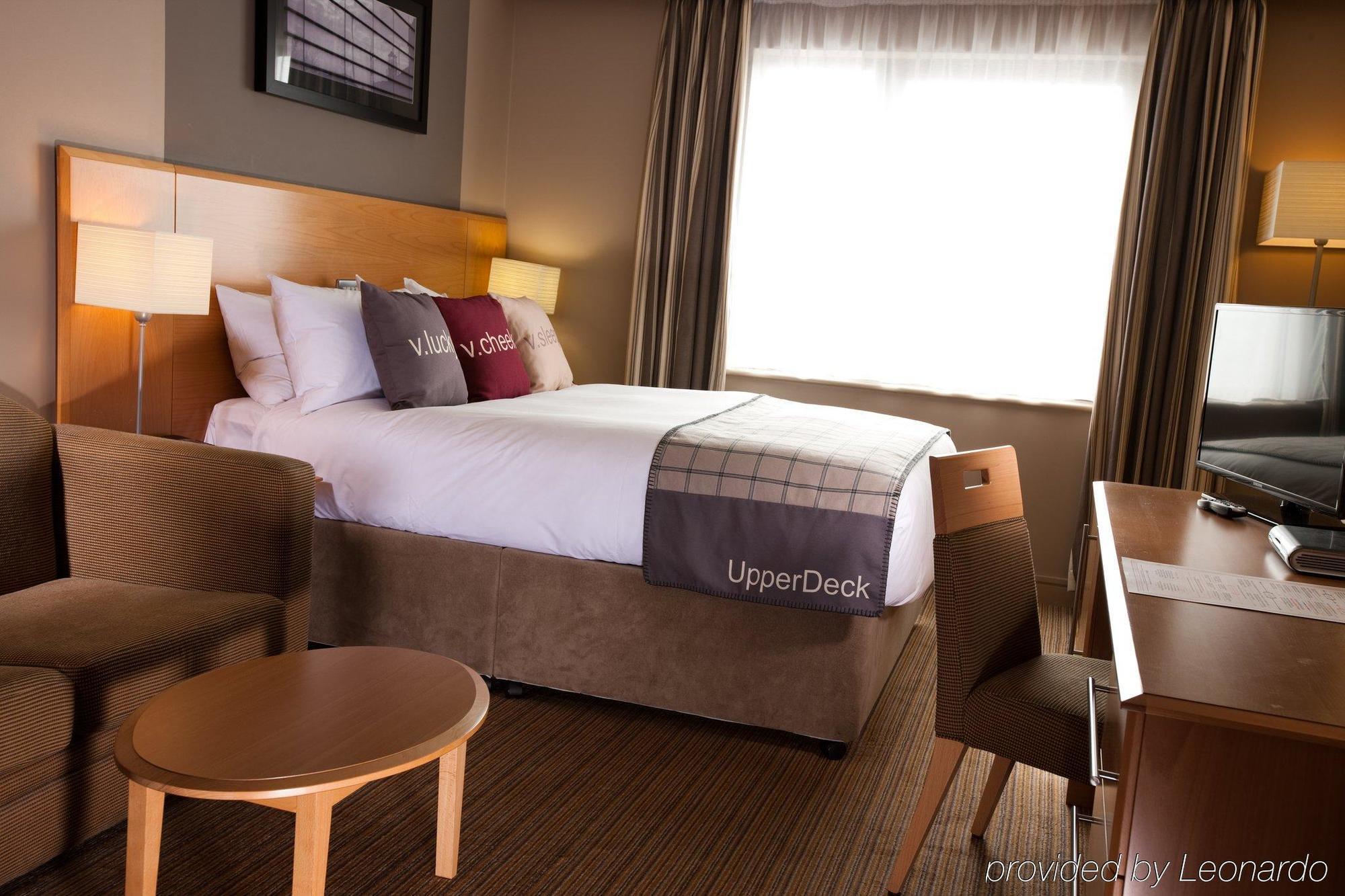Village Hotel Nottingham Beeston  Bagian luar foto