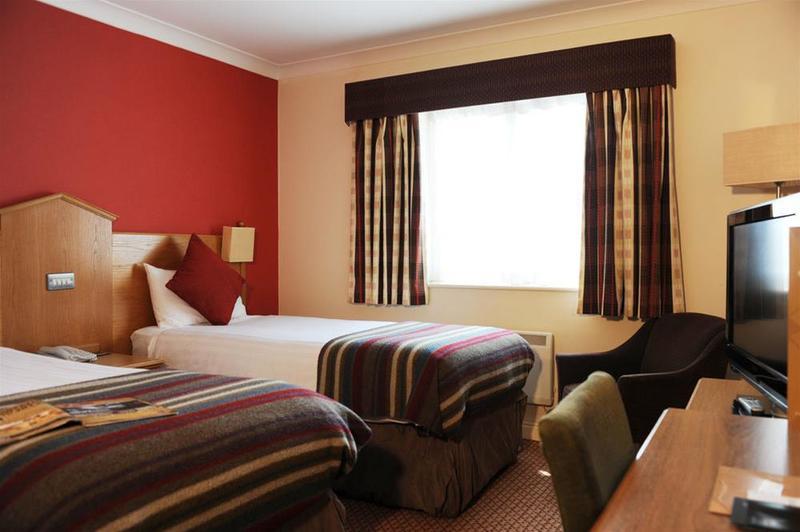Village Hotel Nottingham Beeston  Bagian luar foto