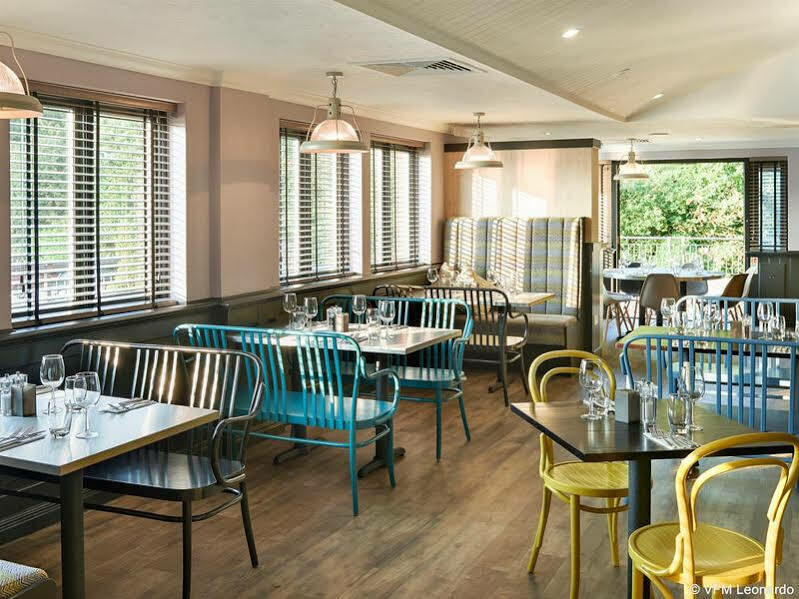 Village Hotel Nottingham Beeston  Bagian luar foto